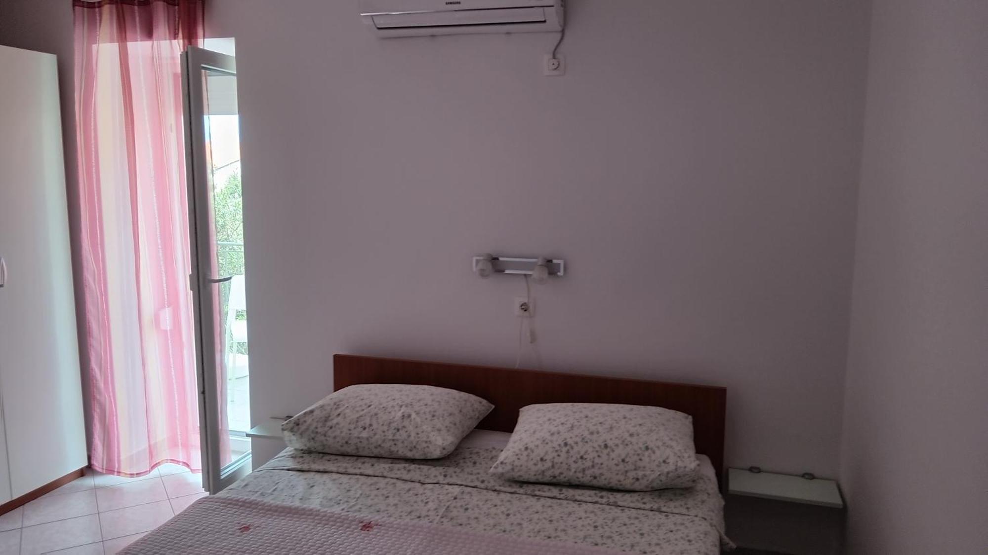Artneo Apartmani Новалья Экстерьер фото