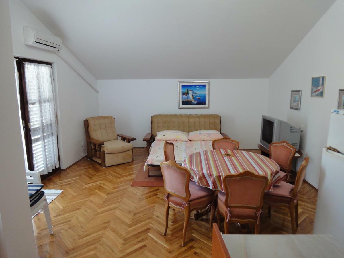 Artneo Apartmani Новалья Экстерьер фото