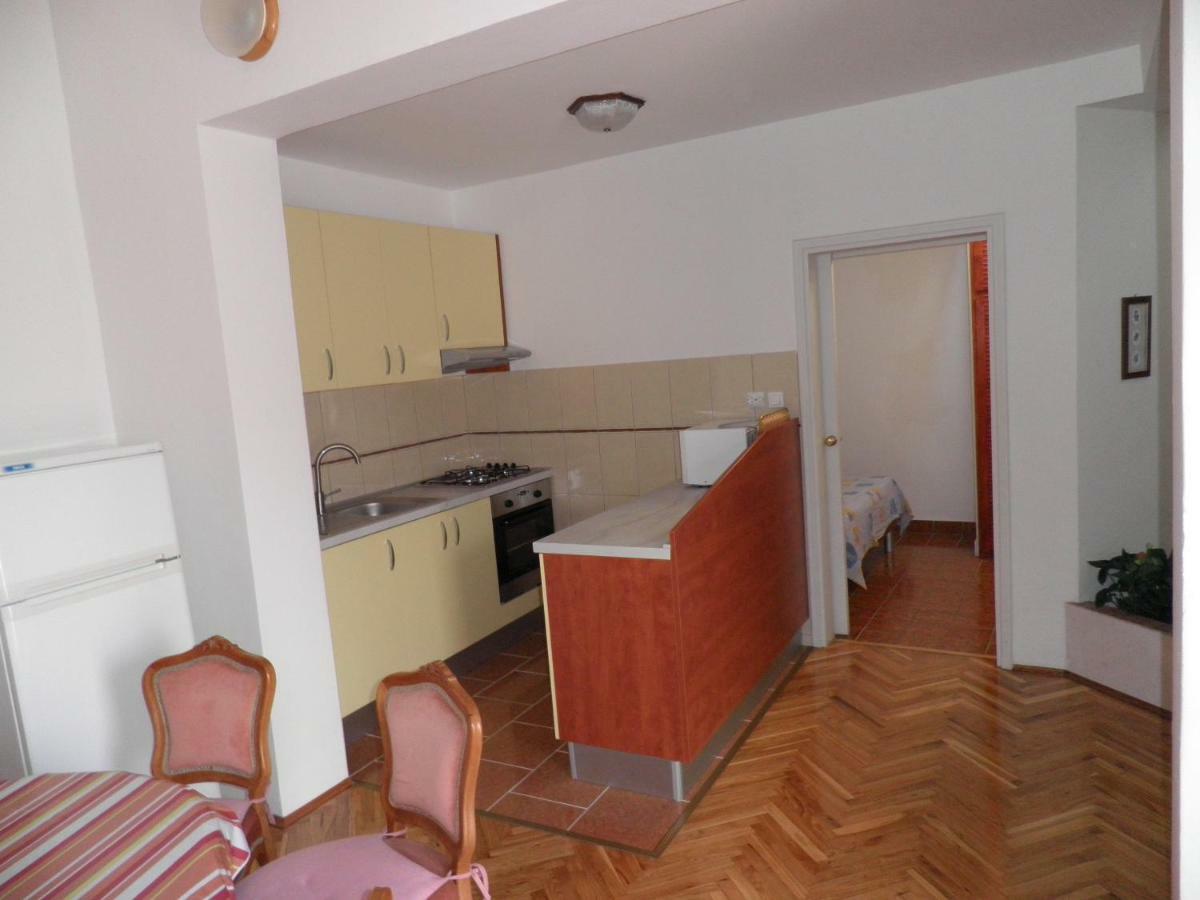 Artneo Apartmani Новалья Экстерьер фото