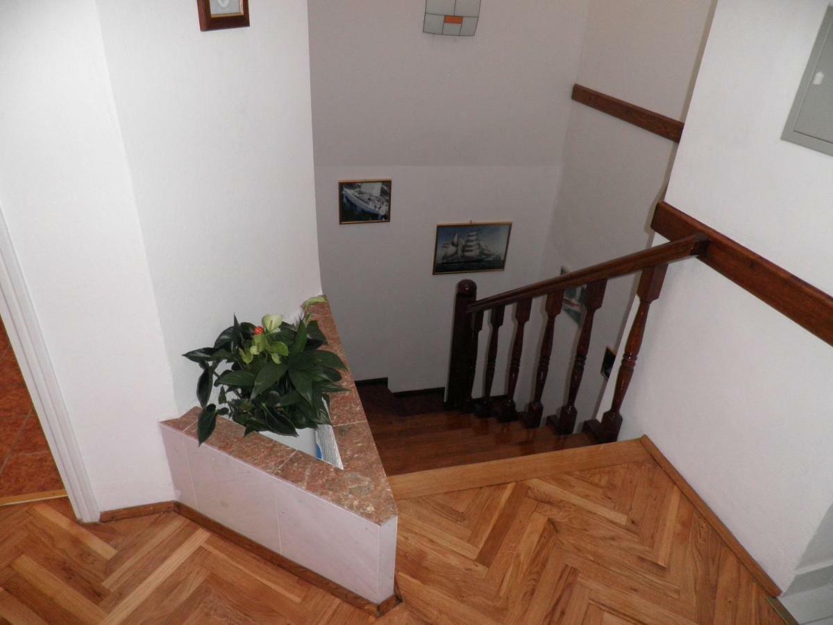 Artneo Apartmani Новалья Экстерьер фото